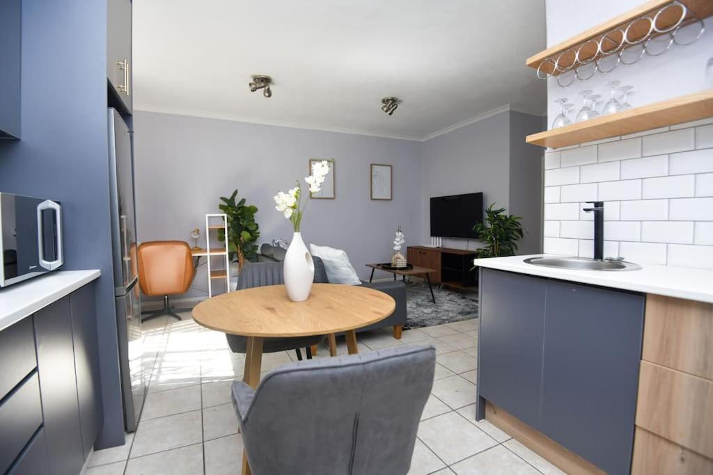 Comfy Hatfield Appartment Pretoria-Noord Esterno foto