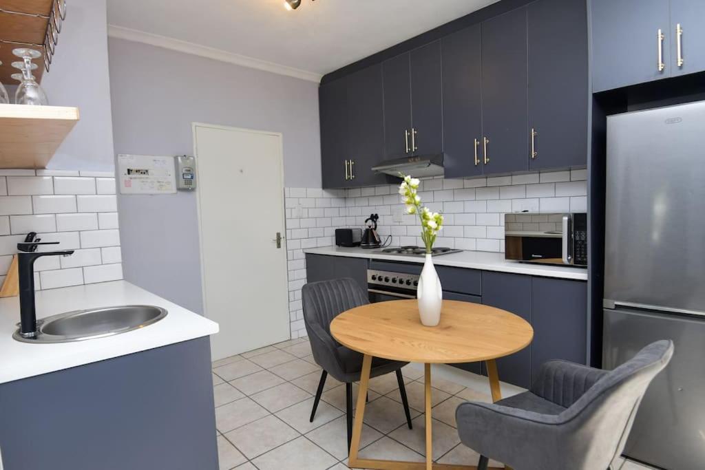 Comfy Hatfield Appartment Pretoria-Noord Esterno foto